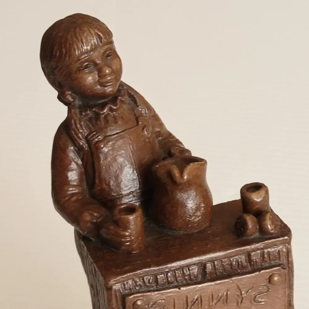 Vintage Lemonade Stand 5c Girl selling lemonade figurine. Made in USA